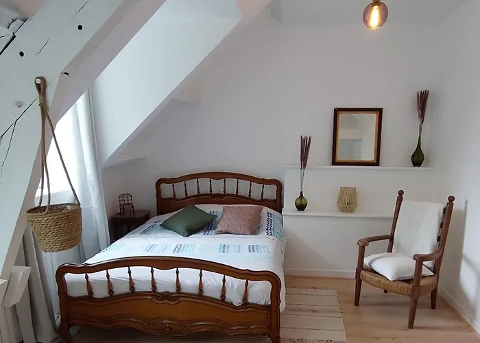 Maison La Riviere Nyaraló Reffuveille