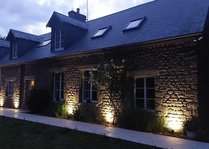 Maison La Riviere Nyaraló Reffuveille